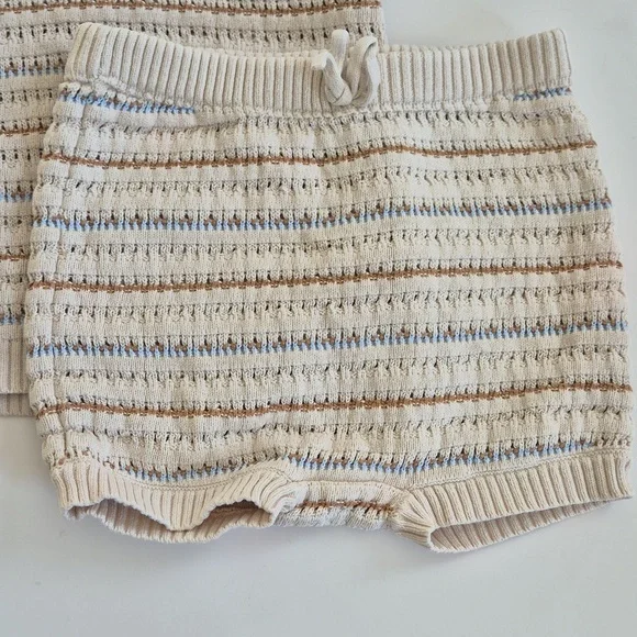 Old Navy Striped Knit Baby Set - Picture 2 of 8